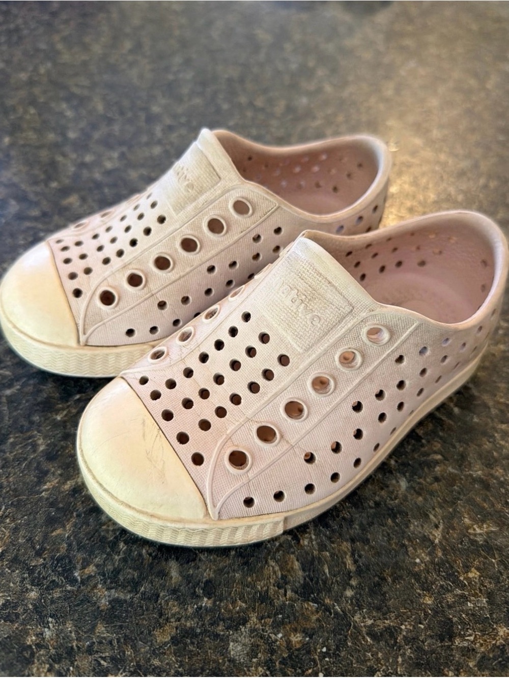 Native Kids Perforated Slip-On Water Shoes - Pale Pink